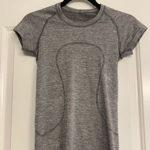 Lululemon dry fit shirt